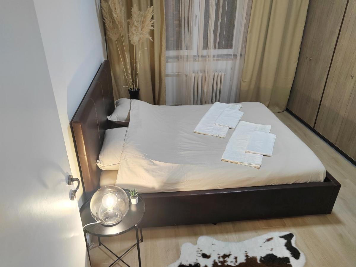 City Sqare Apartment Verde Skopje Bagian luar foto