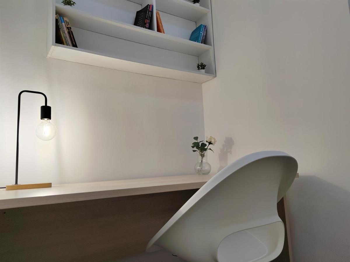 City Sqare Apartment Verde Skopje Bagian luar foto
