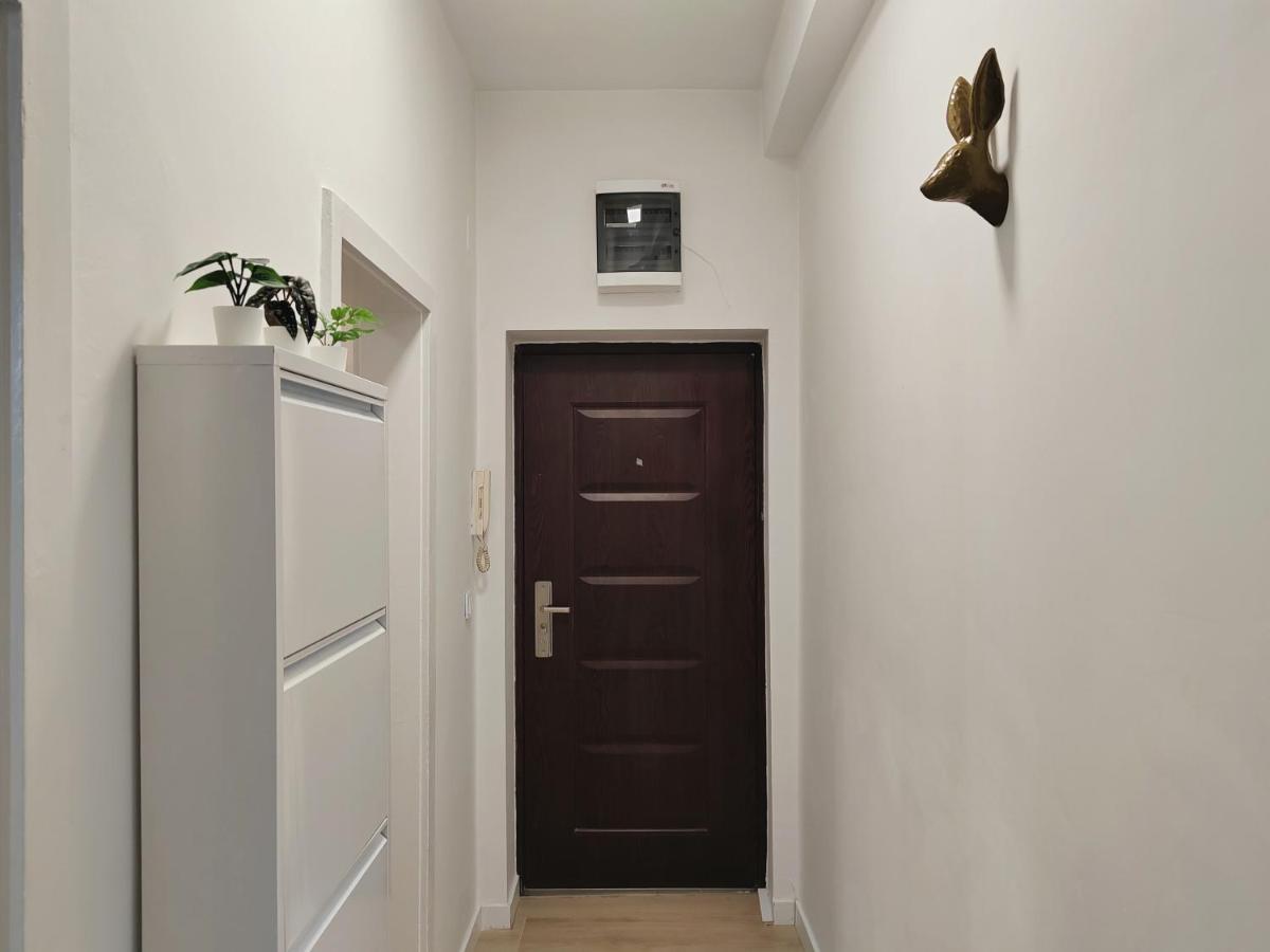 City Sqare Apartment Verde Skopje Bagian luar foto