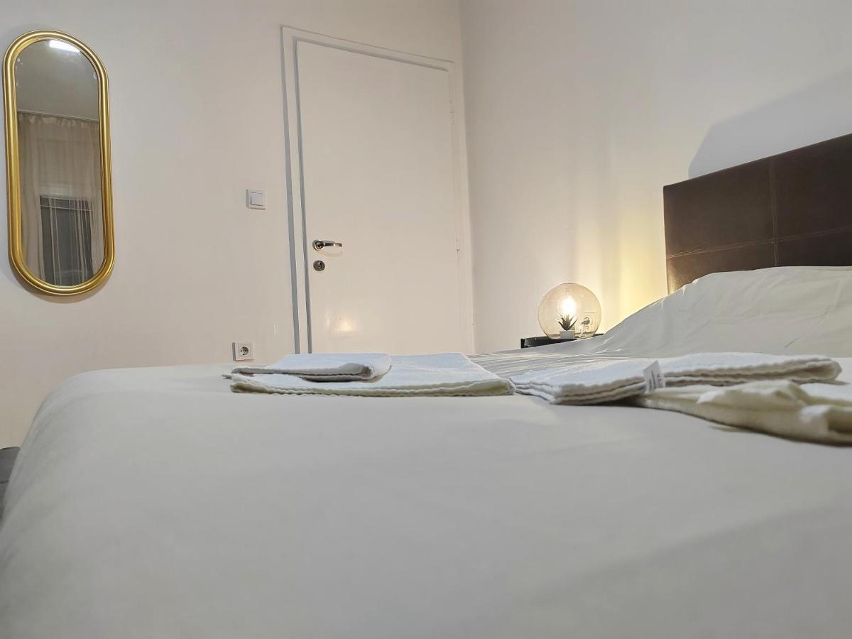 City Sqare Apartment Verde Skopje Bagian luar foto